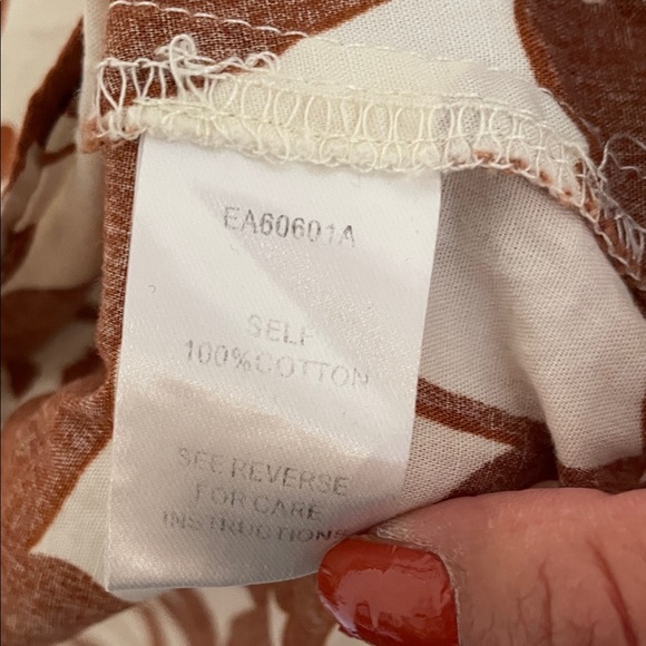 Aakaa High-Low Skirt in Brown and Cream Floral - Picture 3 of 4